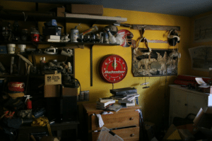 Read more about the article Factors to Consider Before Hiring a Junk Removal Company in Scottsdale, AZ