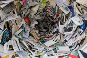 Read more about the article Tips To Control Clutter and Stop Hoarding