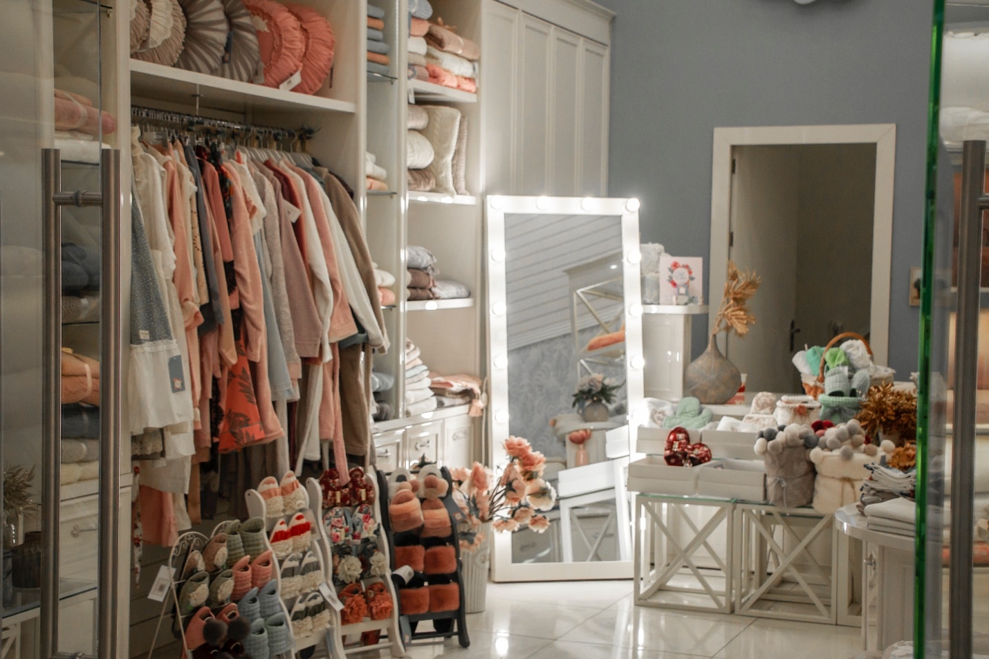 You are currently viewing The Art of Upcycling: Turning Junk into Treasures