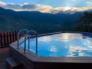 Read more about the article When is it Right Time to Get Rid of Your Old Hot Tub