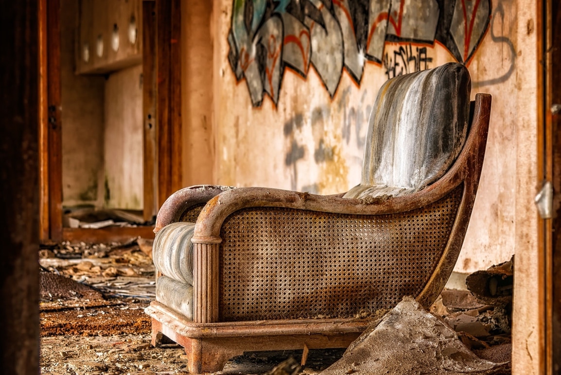 You are currently viewing Junk Removal Services in Arizona: Why Do You Need Them?