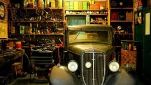 Read more about the article The Ultimate Guide to Garage Cleanouts: Say Goodbye to Junk